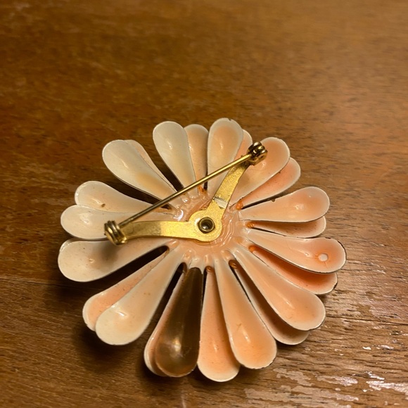 🦉 🌼❤️Golden tone owl Avon Perfume Bottle with Cream and pink vintage Flower pin - Picture 9 of 11